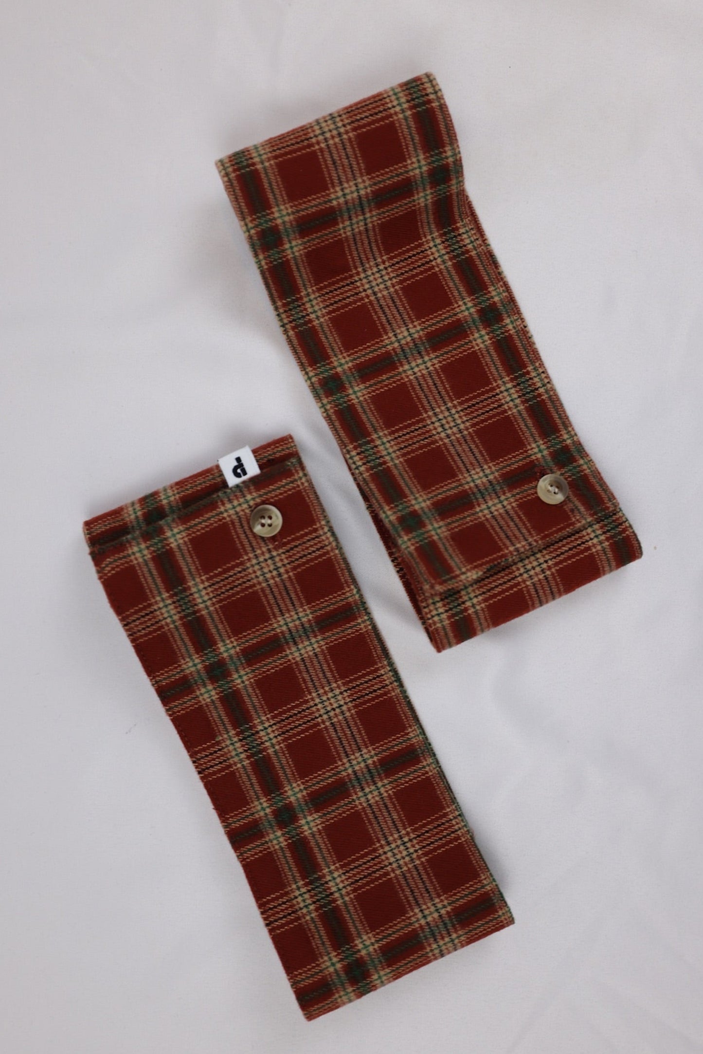 Patchy - Black Oversized T-shirt with Red Checked Flare Sleeves