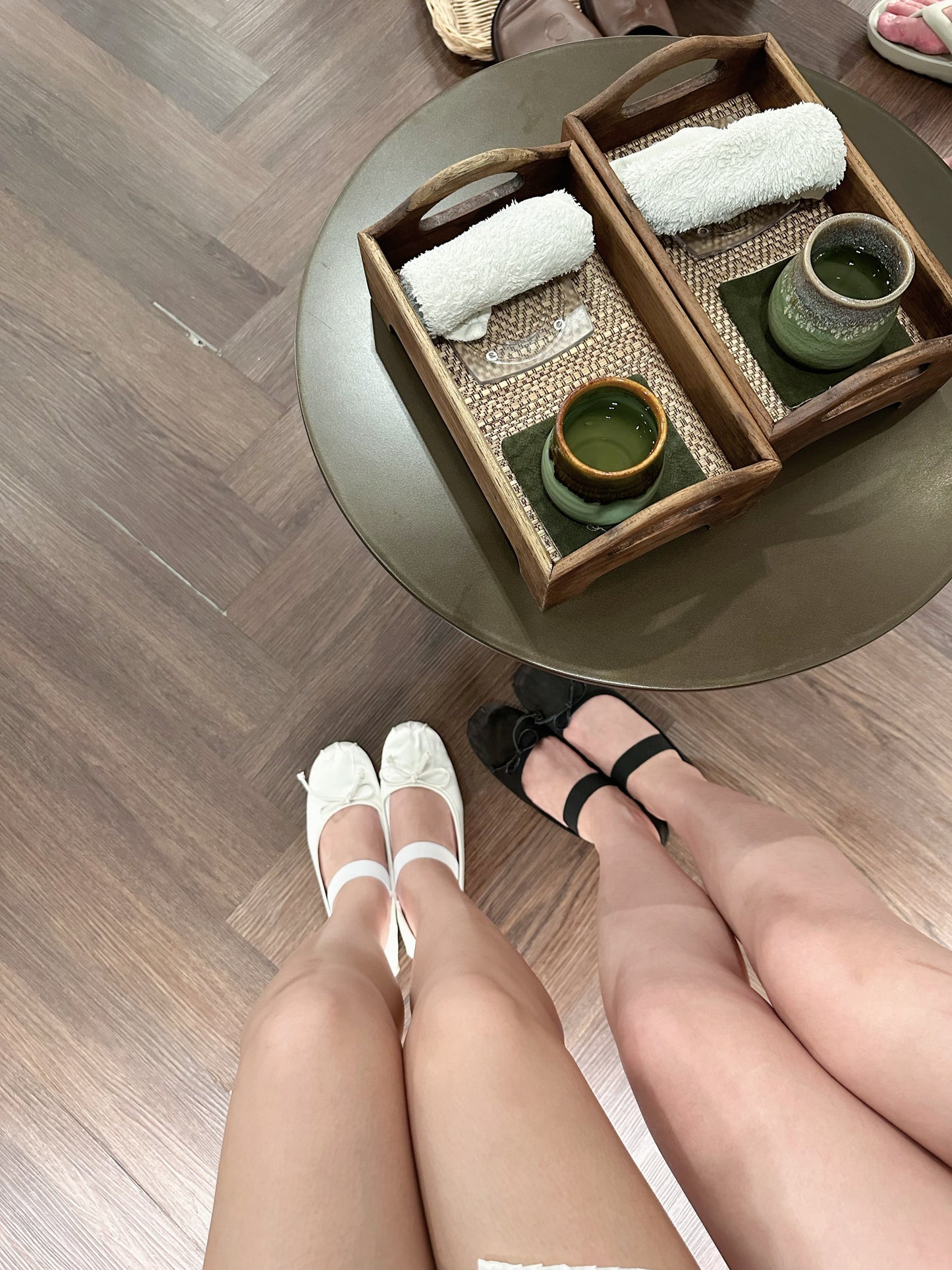 SE9 Rounded-toe Ribbon Silk Ballet