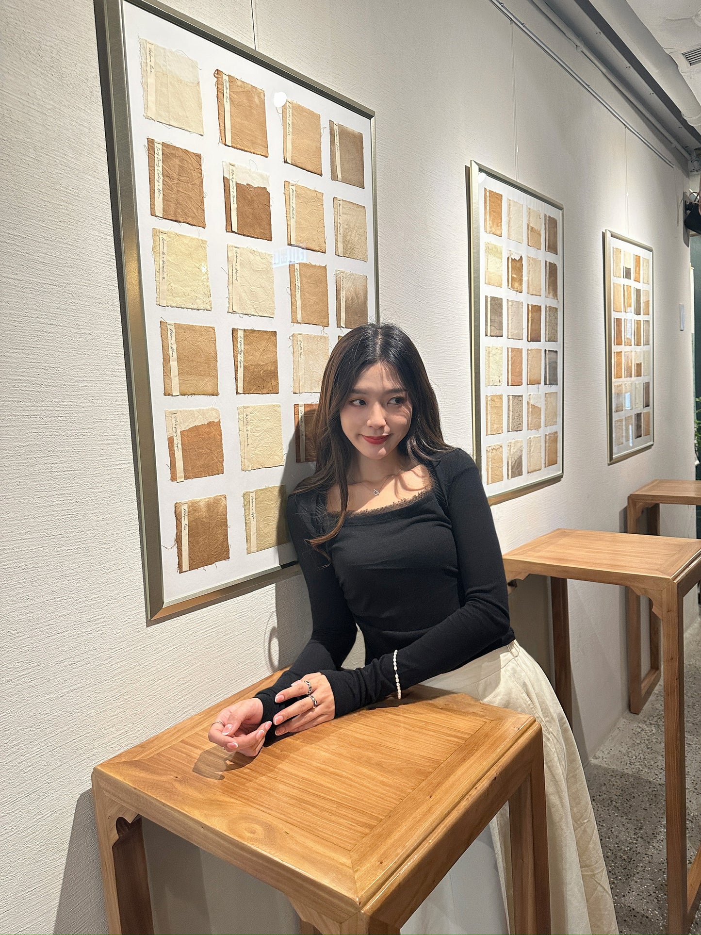 Cotton top with chiffon edge in black