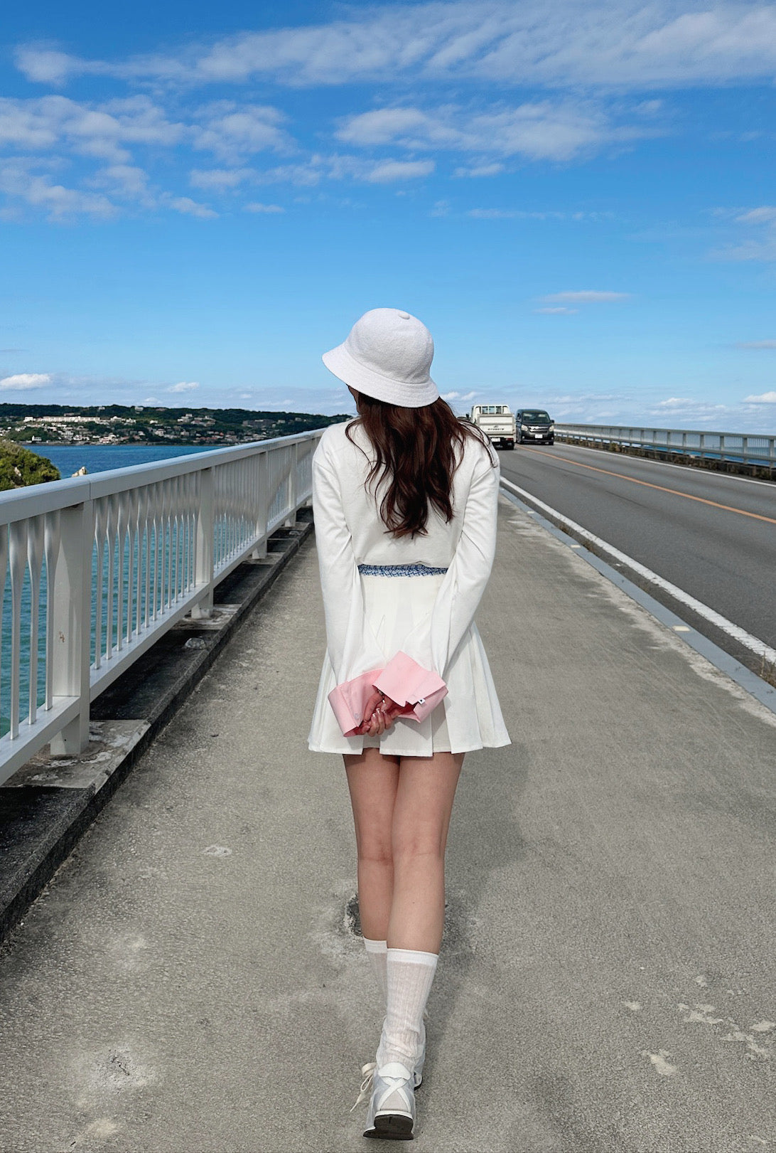 Patchy - White Pleated Mini Skirt with Blue and White Plaid Twisted Strap